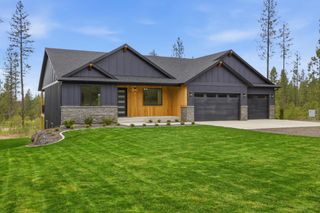 6703 E Elk Chattaroy Rd, Chattaroy, WA 99003