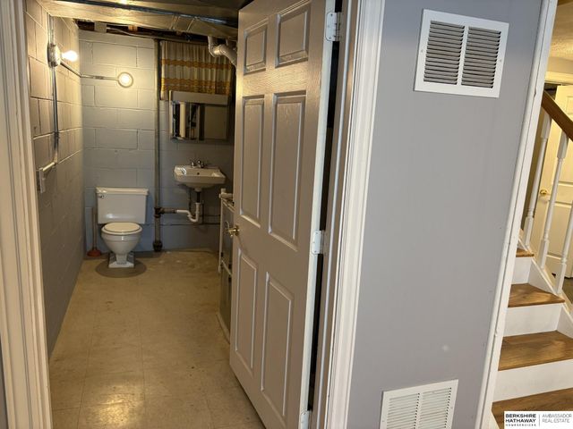 8304 Franklin Street, Omaha, NE 68114