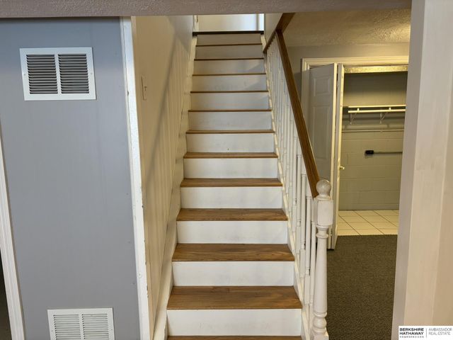 8304 Franklin Street, Omaha, NE 68114