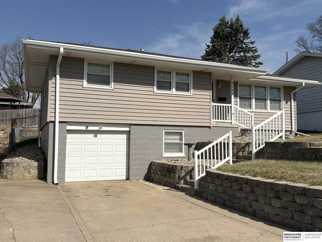 8304 Franklin Street, Omaha, NE 68114