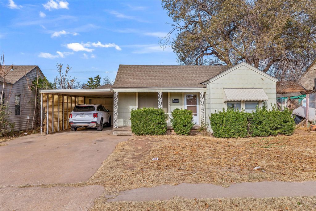2222 22nd Street, Lubbock, TX 79411