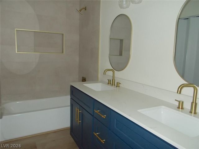 5040 Spencer Street D, Las Vegas, NV 89119