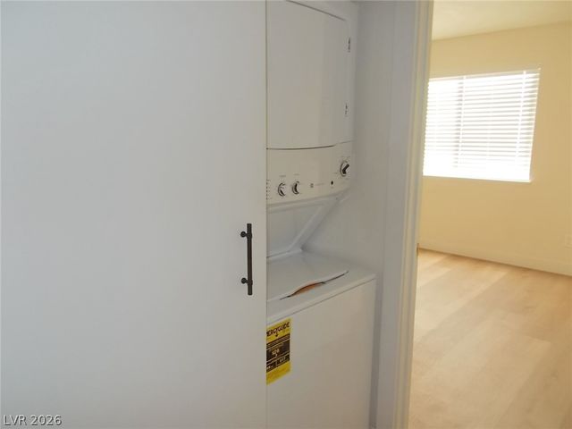 5040 Spencer Street D, Las Vegas, NV 89119