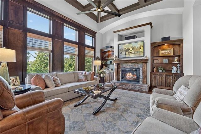 12605 W 160 Street, Overland Park, KS 66221