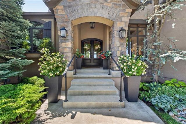 12605 W 160 Street, Overland Park, KS 66221