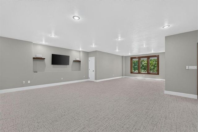 12605 W 160 Street, Overland Park, KS 66221