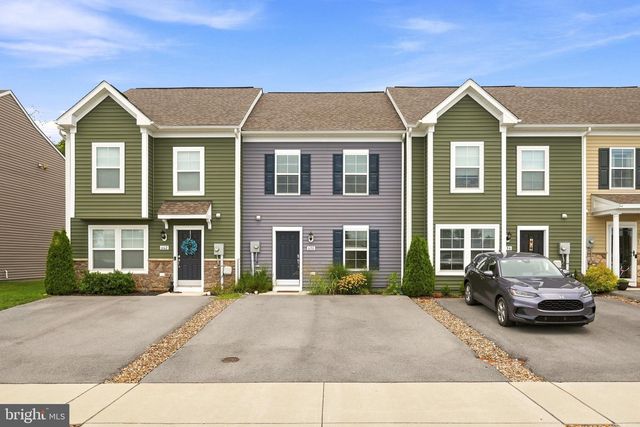 658 THUMPER DR, Ranson, WV 25438