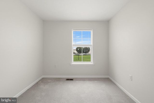 658 THUMPER DR, Ranson, WV 25438