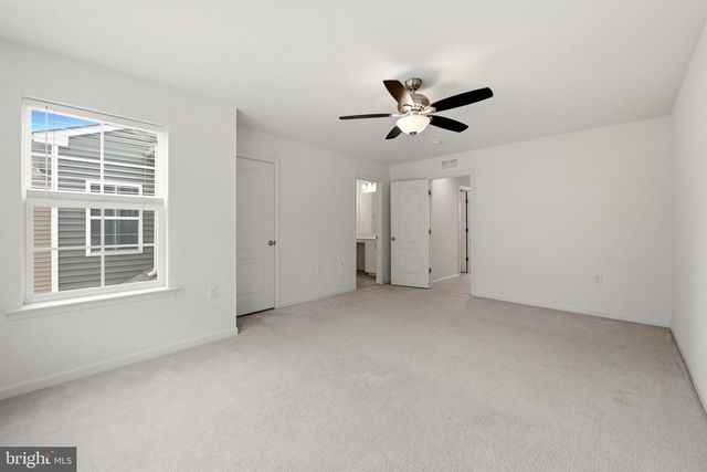 658 THUMPER DR, Ranson, WV 25438