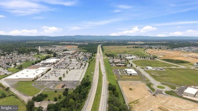 658 THUMPER DR, Ranson, WV 25438