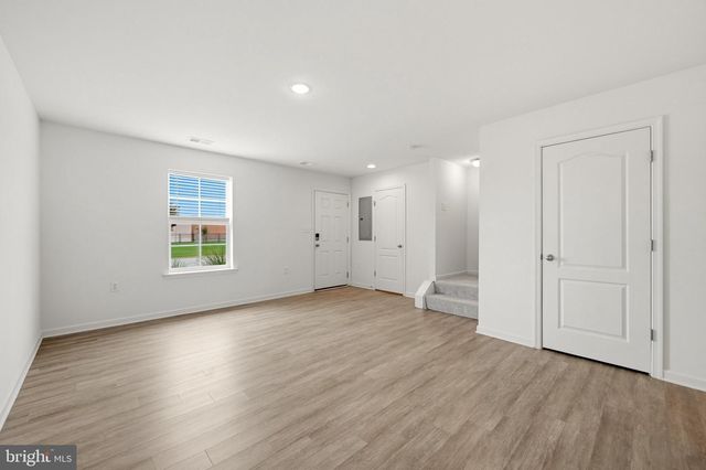 658 THUMPER DR, Ranson, WV 25438