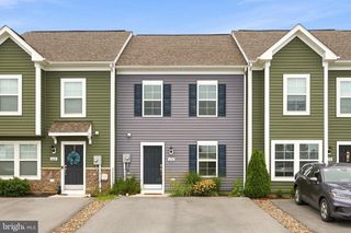 658 THUMPER DR, Ranson, WV 25438