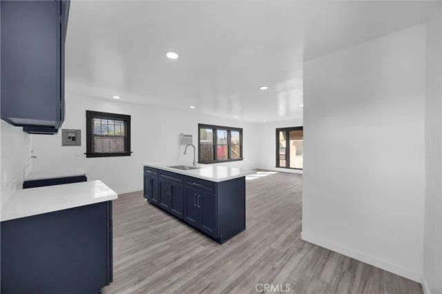 1242 E 7th St, Long Beach, CA 90813