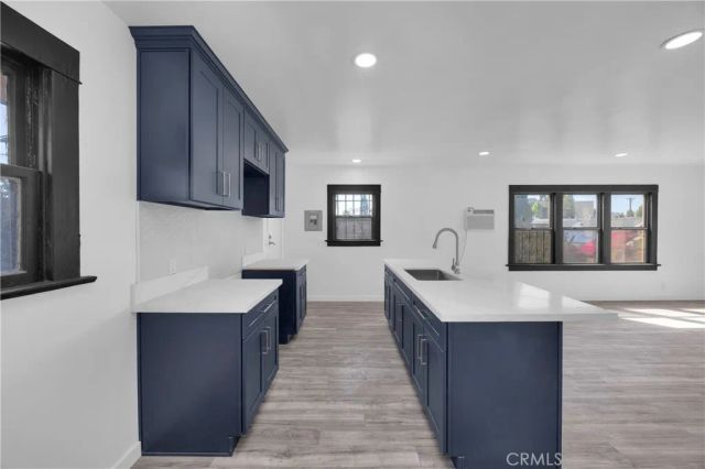 1242 E 7th St, Long Beach, CA 90813