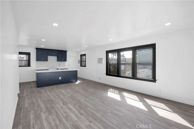 1242 E 7th St, Long Beach, CA 90813