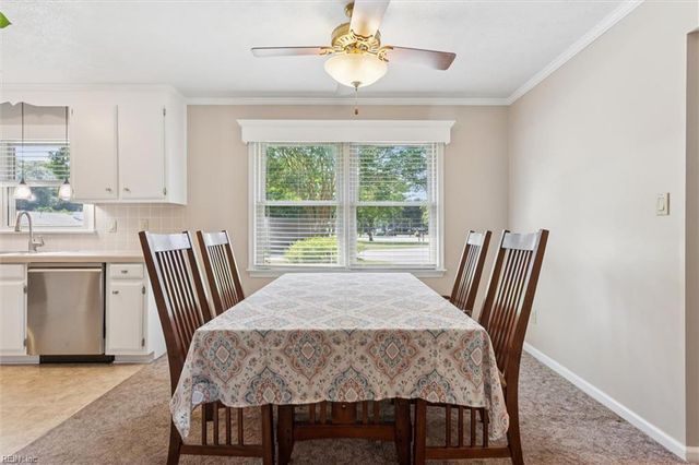 2855 Cypress Crest LN, Hayes, VA 23072
