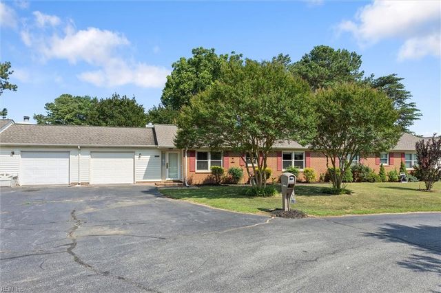 2855 Cypress Crest LN, Hayes, VA 23072