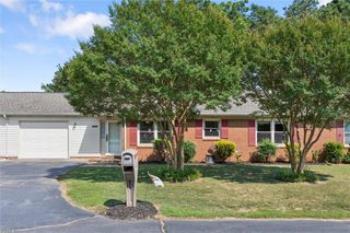 2855 Cypress Crest LN, Hayes, VA 23072