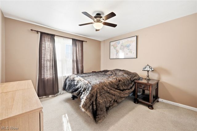 306 Park Avenue, Lowellville, OH 44436