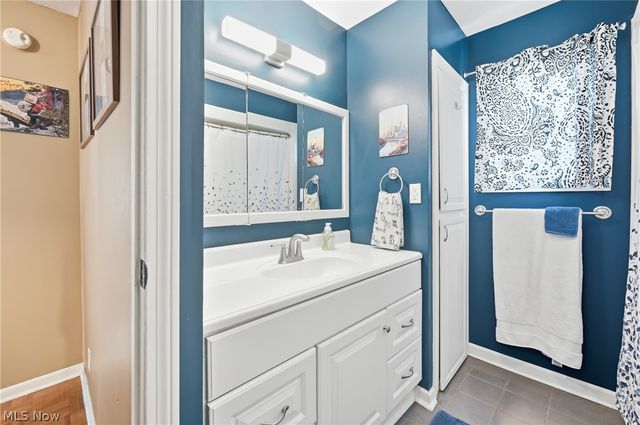 306 Park Avenue, Lowellville, OH 44436