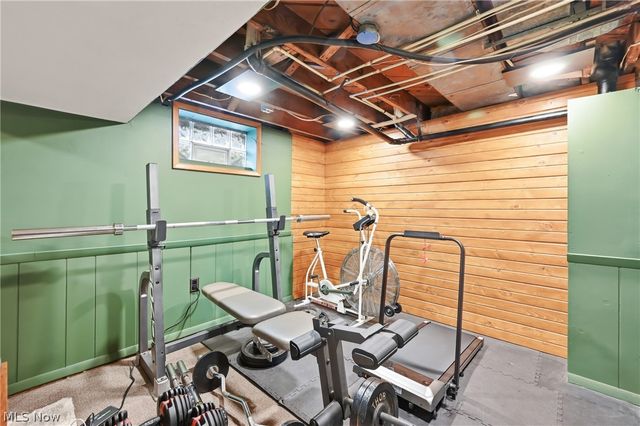 306 Park Avenue, Lowellville, OH 44436