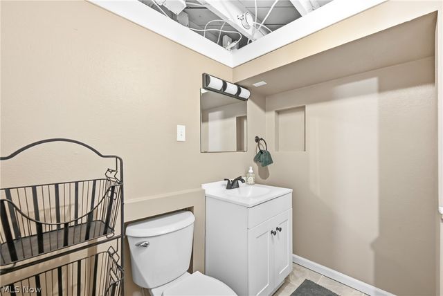 306 Park Avenue, Lowellville, OH 44436