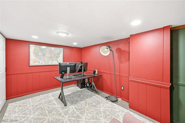 306 Park Avenue, Lowellville, OH 44436