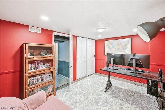 306 Park Avenue, Lowellville, OH 44436