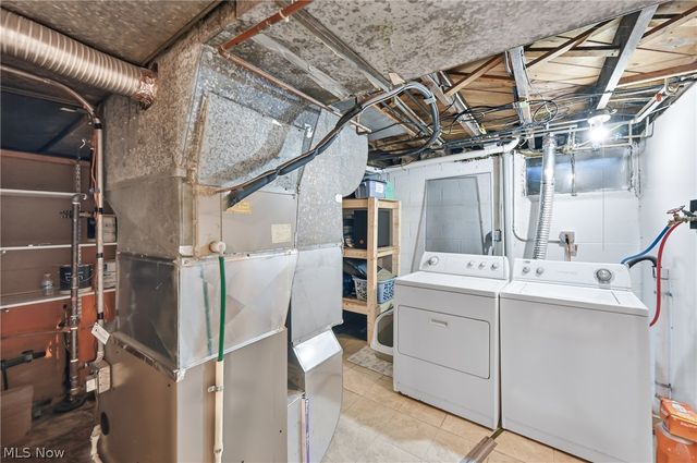 306 Park Avenue, Lowellville, OH 44436