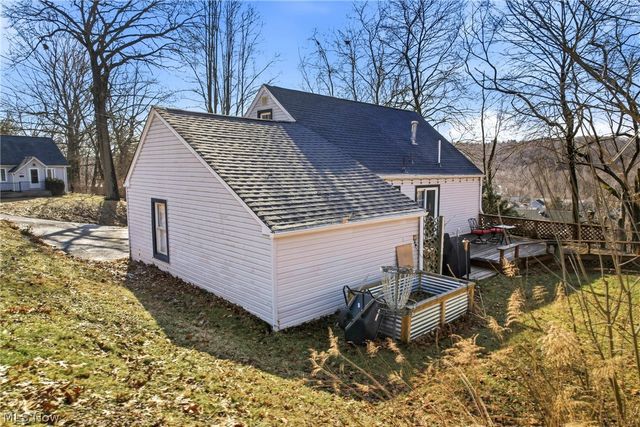 306 Park Avenue, Lowellville, OH 44436