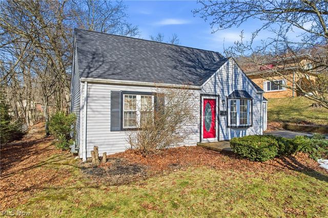 306 Park Avenue, Lowellville, OH 44436