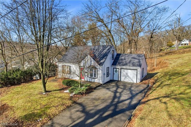 306 Park Avenue, Lowellville, OH 44436