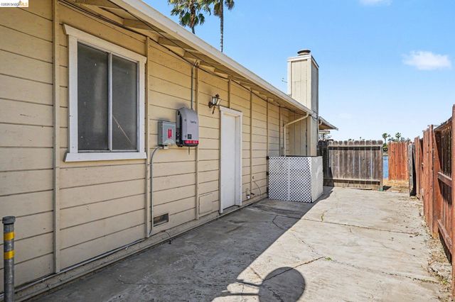 1250 Willow Lake Rd, Discovery Bay, CA 94505