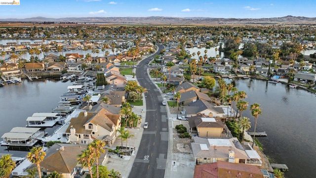 1250 Willow Lake Rd, Discovery Bay, CA 94505
