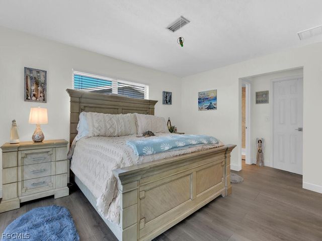 4622 SW 10th AVE, Cape Coral, FL 33914