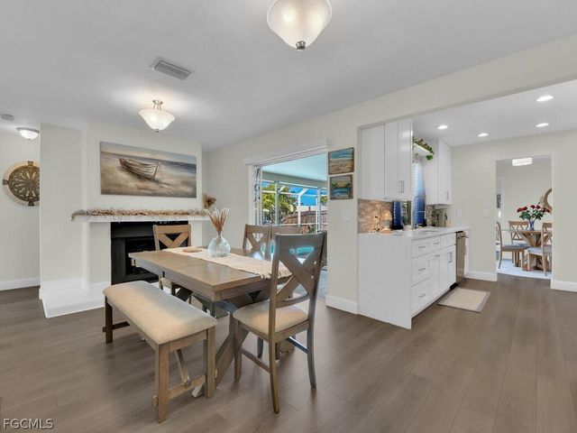 4622 SW 10th AVE, Cape Coral, FL 33914