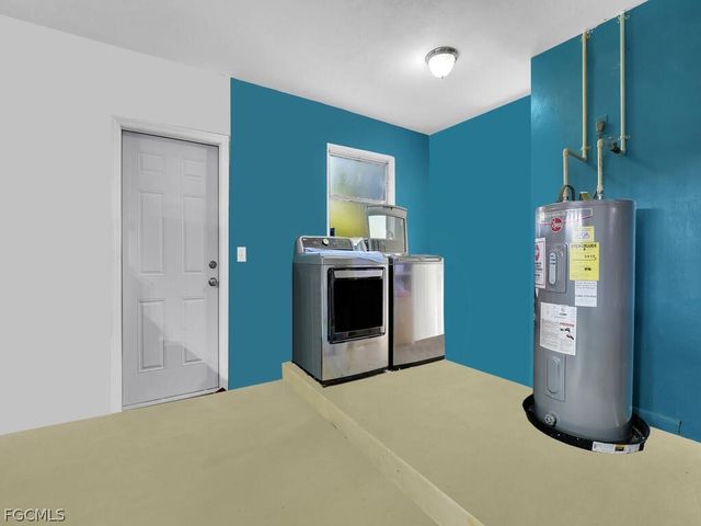 4622 SW 10th AVE, Cape Coral, FL 33914