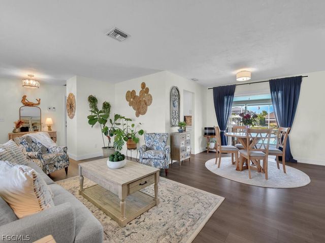 4622 SW 10th AVE, Cape Coral, FL 33914