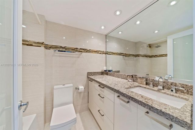 2301 Collins Ave 1210, Miami Beach, FL 33139