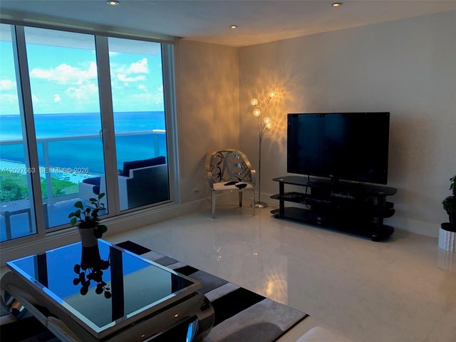 2301 Collins Ave 1210, Miami Beach, FL 33139