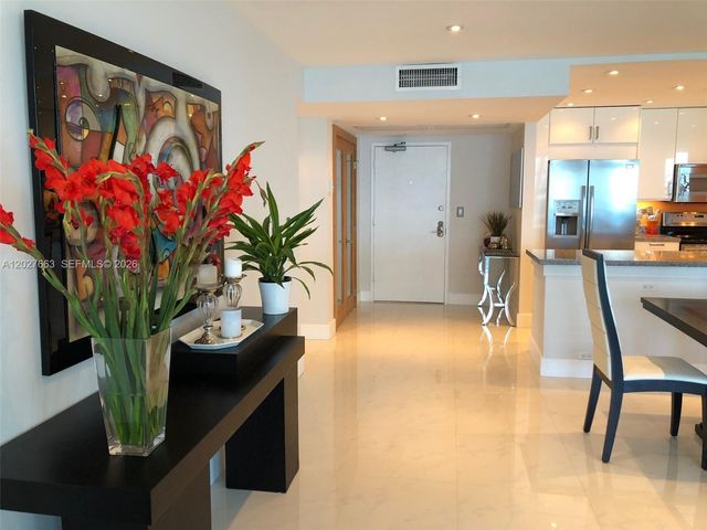 2301 Collins Ave 1210, Miami Beach, FL 33139