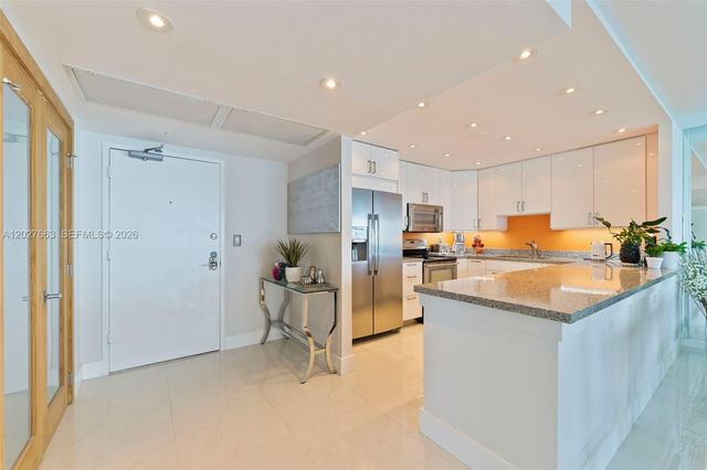 2301 Collins Ave 1210, Miami Beach, FL 33139