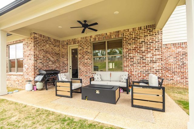 10252 GRAY HERON DR, Lakeland, TN 38002