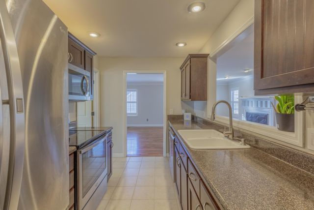 2319 Ashford Drive, Chattanooga, TN 37421