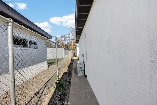 1013 -1017 W Santa Fe Avenue, Merced, CA 95340