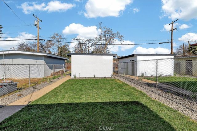 1013 -1017 W Santa Fe Avenue, Merced, CA 95340