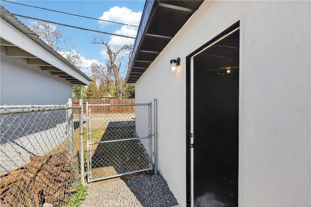 1013 -1017 W Santa Fe Avenue, Merced, CA 95340