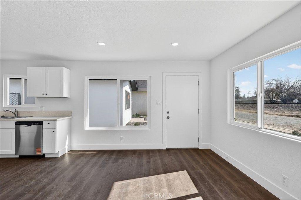 Image 14 of property listing at 1013 -1017 W Santa Fe Avenue, Merced, CA 95340