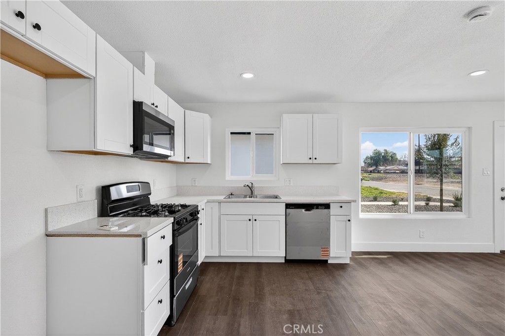 Image 17 of property listing at 1013 -1017 W Santa Fe Avenue, Merced, CA 95340