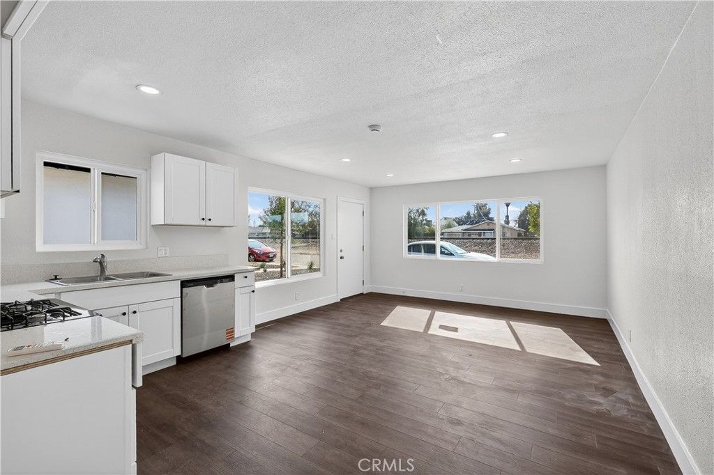 Image 31 of property listing at 1013 -1017 W Santa Fe Avenue, Merced, CA 95340